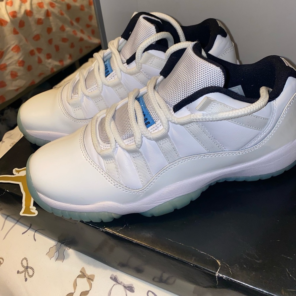 Air jordan 11s Retro low ( GS )